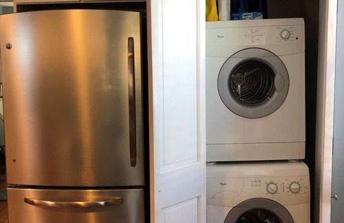 Cape May House | Cozy 3BR w/King Bed. Renovated Bath. Walk to beach, town, shopping & restaurants