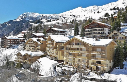 Le Grand-Bornand Apartment | Cozy 4-Person Ski-In/Out Apartment with Mountain Views and Full Amenities!