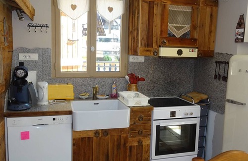 Les Gets Apartment | Cozy 4-Room Apartment for 9, Near Center and Shops, Private Parking, Large Terrace