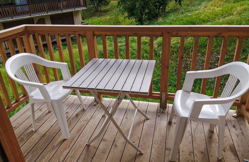 Valmorel Apartment | Cozy 4* ski-in/ski-out apartment with balcony and parking in Valmorel