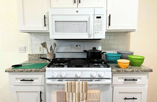 Irving House | Cozy 4BR/2BA in Irving, TX Hot Tub Game Room Near DFW Airport & Downtown