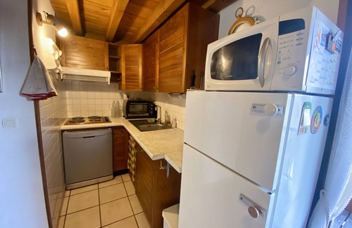 Les Angles Ski Chalet | Cozy 55m² chalet, 8 people, garage, near slopes, pets allowed