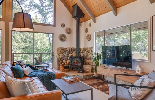 Groveland Cabin | Cozy A-Frame Cabin in Groveland - Near Lake!
