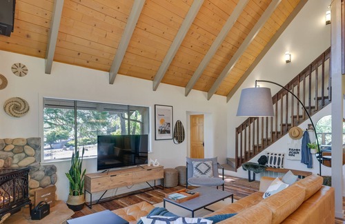 Groveland Cabin | Cozy A-Frame Cabin in Groveland - Near Lake!