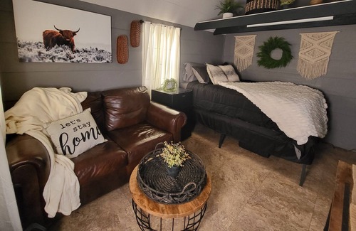 Proctor Cabin | Cozy adorable cabin close to Illinois river