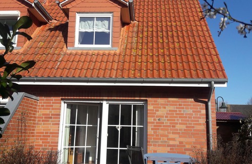Neßmersiel House | Cozy, allergy and child friendly vacation home with a garden