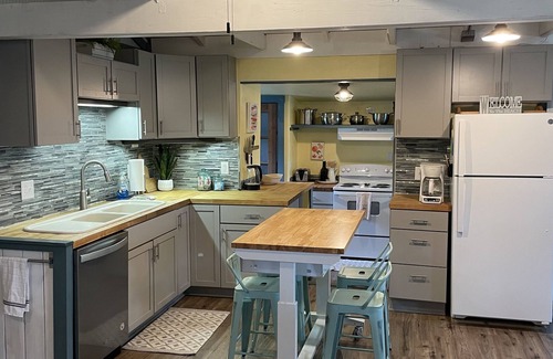 Alligator Point Cottage | Cozy Alligator Point Beach Cottage in the Trees