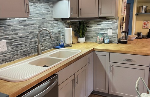 Alligator Point Cottage | Cozy Alligator Point Beach Cottage in the Trees