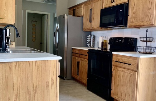 Yuma House | Cozy and Bright 3 BR | 2 BA home in the Yuma Foothills