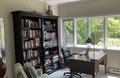 Skaneateles House | Cozy and charming 3 bedroom home just a short walk to Skaneateles Village & Lake