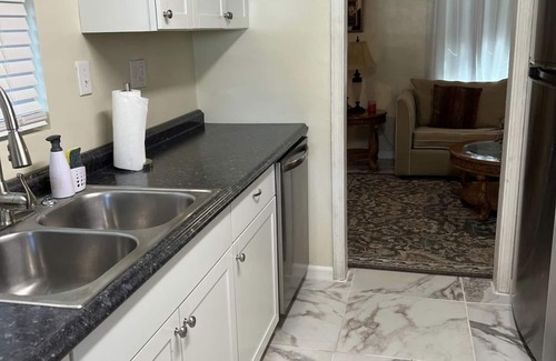 Clearwater Cabin | cozy and cheerful 2 bedroom home minutes to the beach!