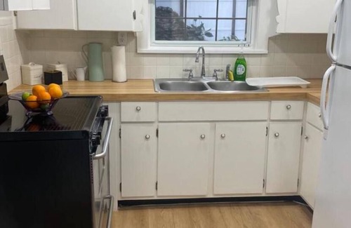St. Petersburg - Clearwater Apartment | Cozy and clean 1-bedroom /1 bath pet friendly in St. Petersburg