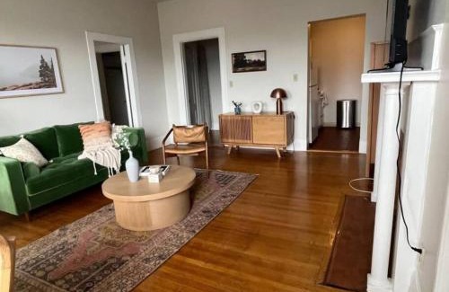 Fenway–Kenmore Apartment | Cozy and Modern 1 Br in Kenmore Sq