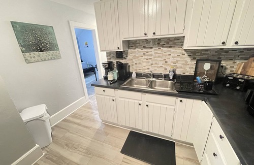 Sheboygan Apartment | Cozy and private 3 bedroom unit located a few blocks from downtown Sheboygan.