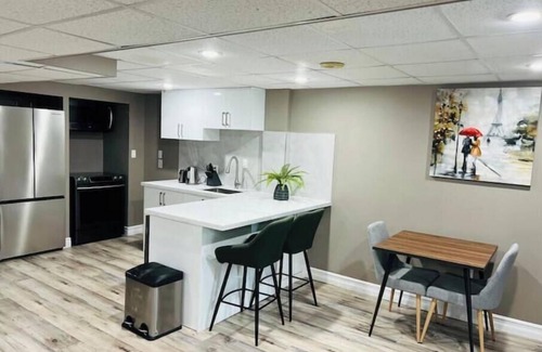 Kitchener Apartment | Cozy and sparkling 2 Bedroom Suite