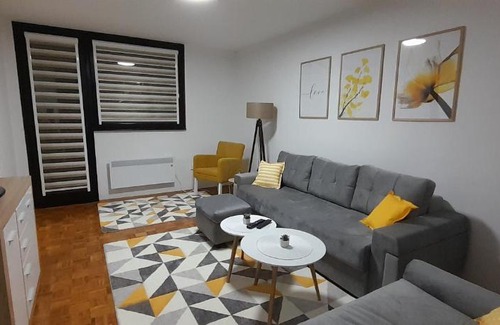 Novi Grad Sarajevo Apartment | Cozy and sunny apartment near the airport