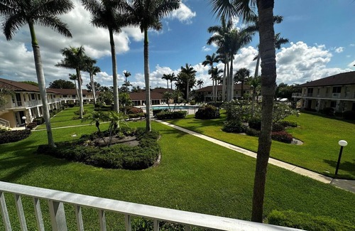 Marco Island Condo | Cozy and Well Appointed One Bedroom Condo in Popular Island Complex