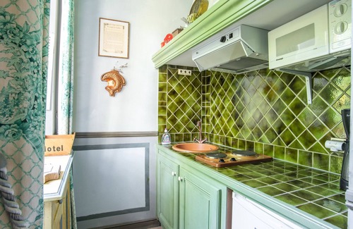 Montbrun-les-Bains Apartment | Cozy Apartment with Swimming Pool