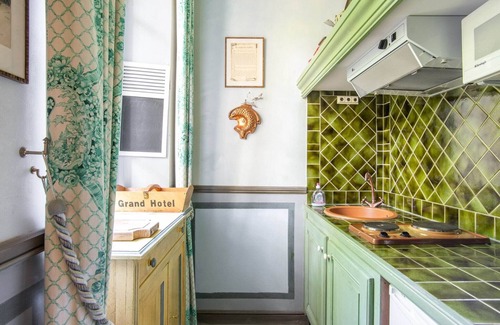Montbrun-les-Bains Apartment | Cozy Apartment with Swimming Pool