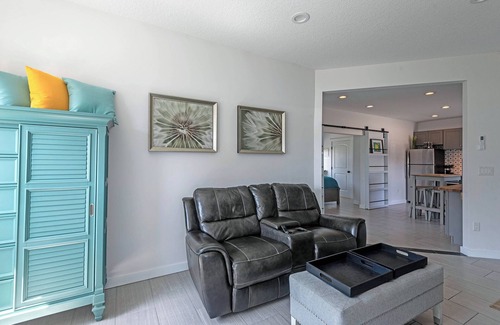 Jacksonville Beach Apartment | Cozy Apartment Steps to the sea - 2 bd - 2 Bathrooms - No stairs