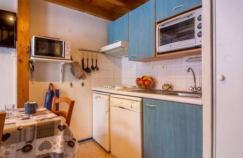 Bareges Apartment | Cozy apartment 4 pers with parking, terrace, ski locker