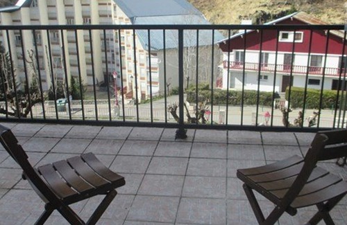 Bareges Apartment | Cozy apartment 4 pers with parking, terrace, ski locker