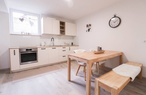 Zasip Apartment | Cozy apartment Below Eden
