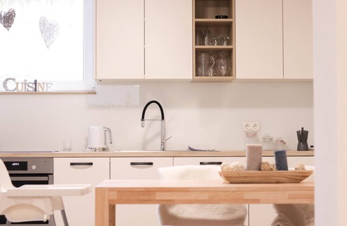Zasip Apartment | Cozy apartment Below Eden