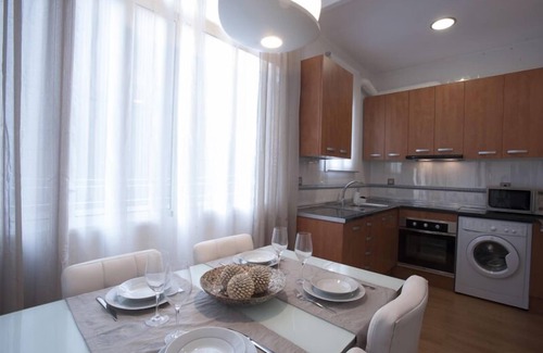 Dreta de l'Eixample Apartment | Cozy Apartment Diagonal-Sagrada Familia