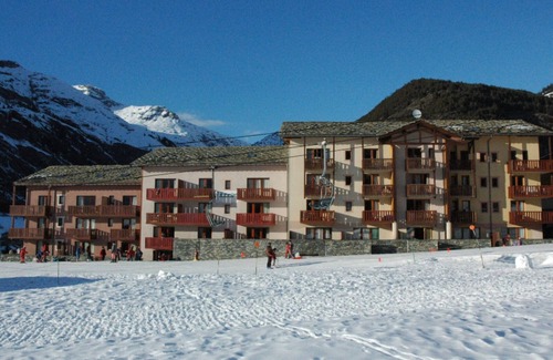 Termignon Apartment | Cozy apartment for 4, Termignon, ski-in/ski-out, Wifi