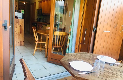 Morillon Apartment | Cozy apartment with balcony, parking, and pets allowed