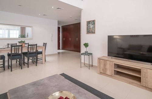 Dubai Apartment | Cozy Apartment in Al Nahda with Pool and Gym