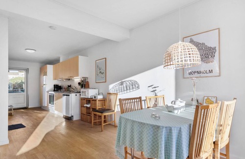 Sandkaas Apartment | Cozy apartment in Allinge with WiFi