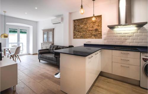 Blanes Apartment | Cozy Apartment In Blanes With Wifi
