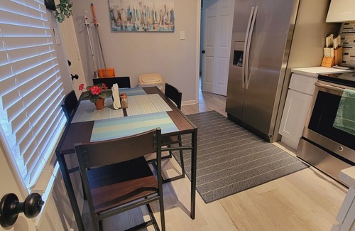 Denton Apartment | Cozy apartment in charming Denton walkable to TWU