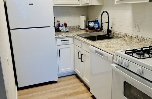 South Park Hill Apartment | Cozy Apartment in Denver