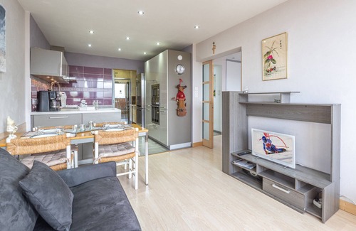 Viel-Alpe Apartment | Cozy apartment in Huez, near center, up to 4 pax