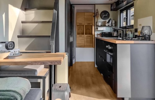 Lieren Apartment | Cozy apartment in Lieren with WiFi