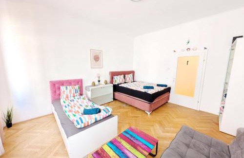 Neulerchenfeld Apartment | Cozy Apartment in Lugner City Area