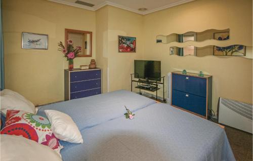 Santa Pola Apartment | Cozy Apartment In Santa Pola With Wifi