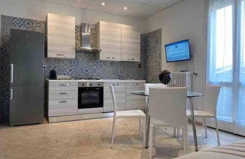 San Faustino-Madonnina-Quattroville Apartment | Cozy apartment in strategic location