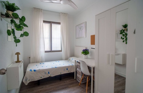 Mestalla Apartment | Cozy Apartment in the Heart of Valencia, Renovated 2023