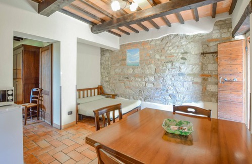 Todi Apartment | Cozy apartment in Todi with sauna