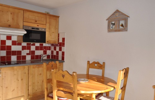 Chatel Apartment | Cozy Apartment Near Linga Ski Area, Balcony, and Free Parking!