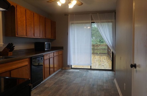 Madison Apartment | Cozy Apartment near Research Park
