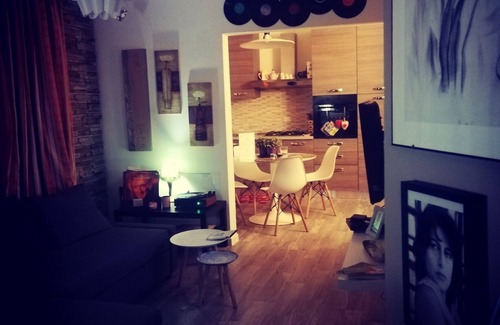 Camugliano Apartment | Cozy apartment on the ground floor of a country cottage.