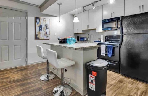North Buckhead Apartment | Cozy Apt in Buckhead Minutes From Lenox Mall