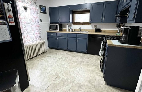 Lubec House | Cozy Arts & Crafts Home in the Heart of Lubec! Walk to all local amenities.
