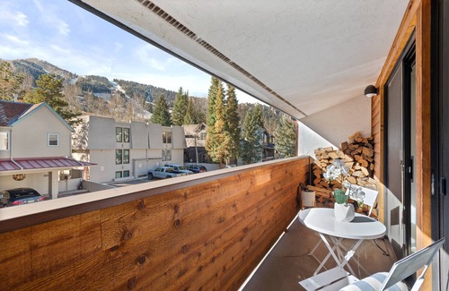 Aspen Condo | Cozy Aspen Studio Loft! Walk to Town & Shuttle, Balcony with Views, W/D, Wood-Burning FP