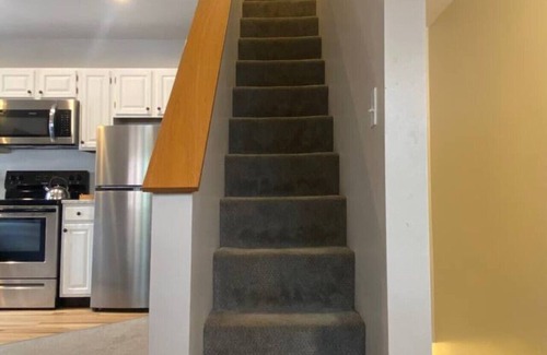 Bartlett Condo | Cozy Attitash Getaway: 10 min walk to Attitash w/Pool & Hot tub - Storyland